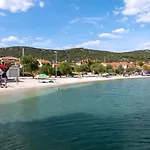 With Parking Space - Trogir - 6117 Vinišće