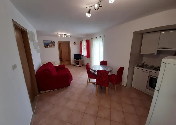 Apartments With Parking Space Vinisce, Trogir - 6117 Apartman *